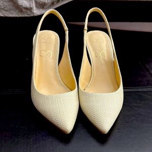 Jessica Simpson size 7, nude heel pumps